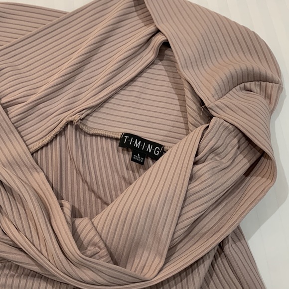 TIMING‎ TOP - Picture 2 of 3